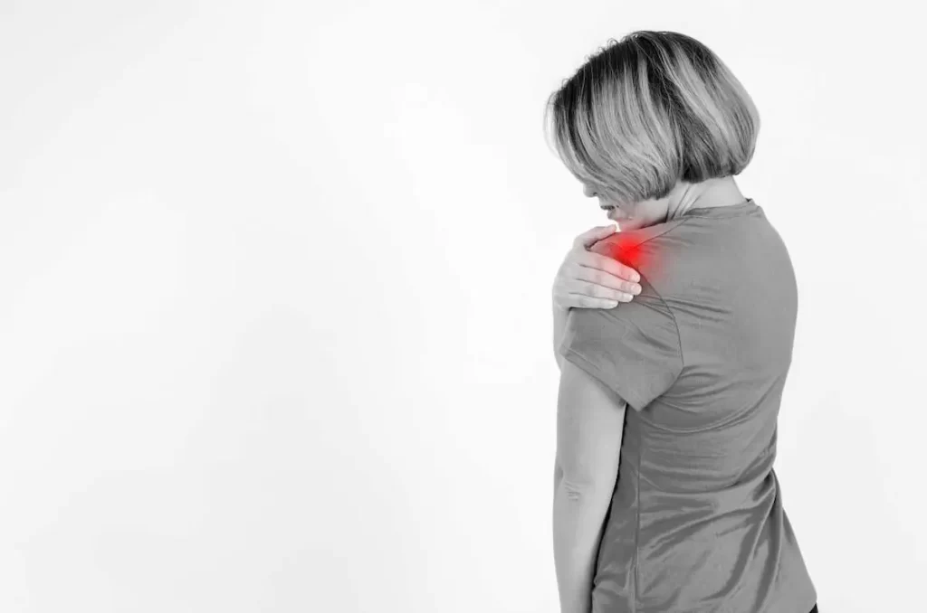 Best Reverse Shoulder Arthroplasty in Chennai - Reverse shoulder replacement - Reverse Total Shoulder Replacement SIGNS AND SYMPTOMS