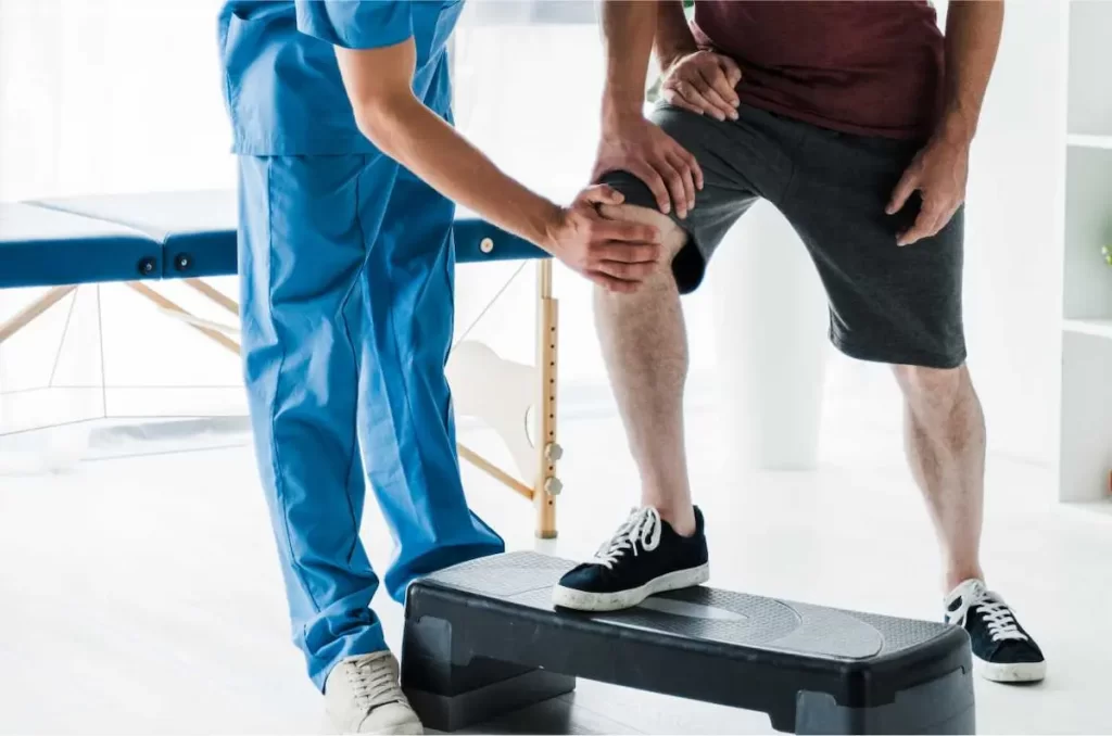 Orthopedics - Best Total Knee Replacement in Chennai - SIGNS AND SYMPTOMS